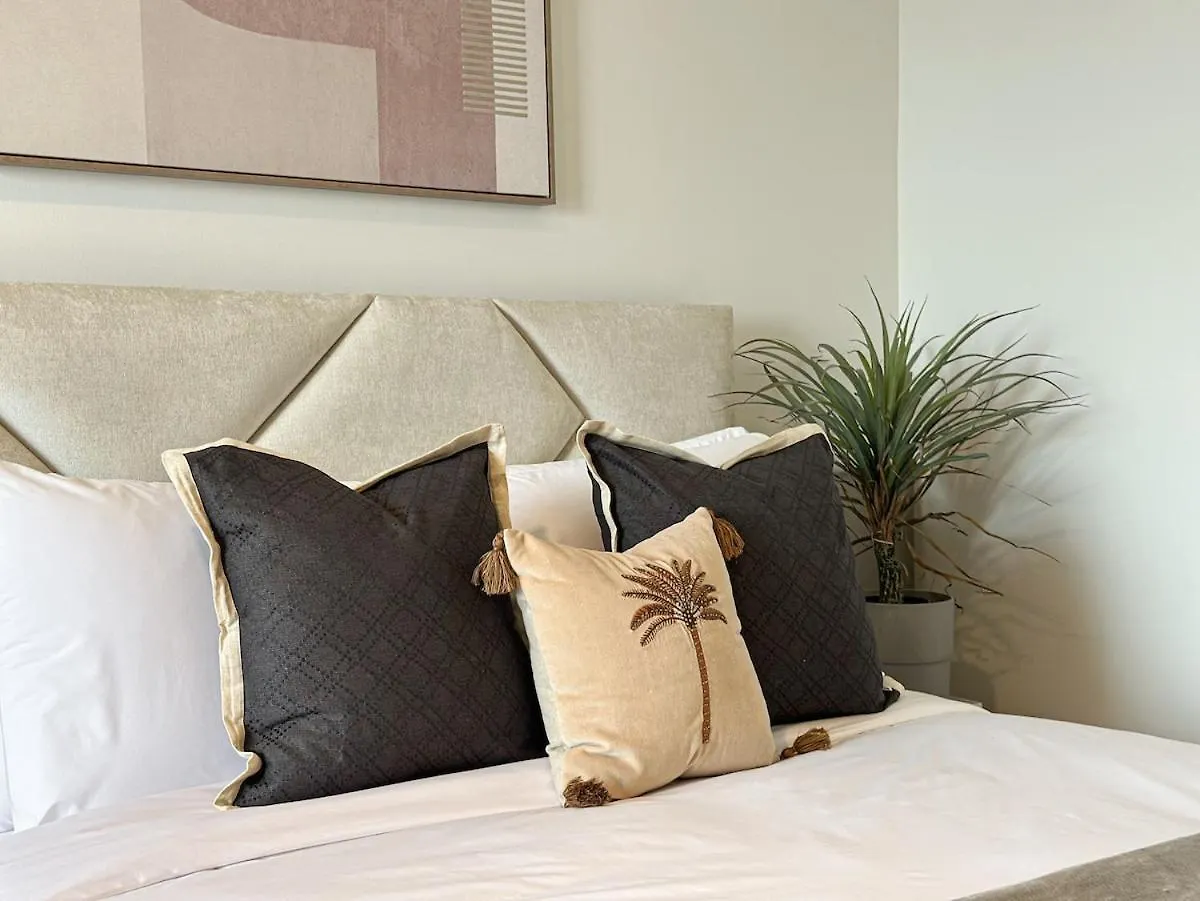Welhome - Elegant Studio With Skyline Views & Comfort Dubai 0*,  United Arab Emirates