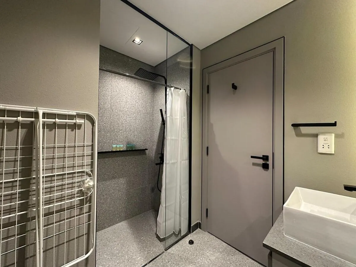 Welhome - Elegant Studio With Skyline Views & Comfort Dubai