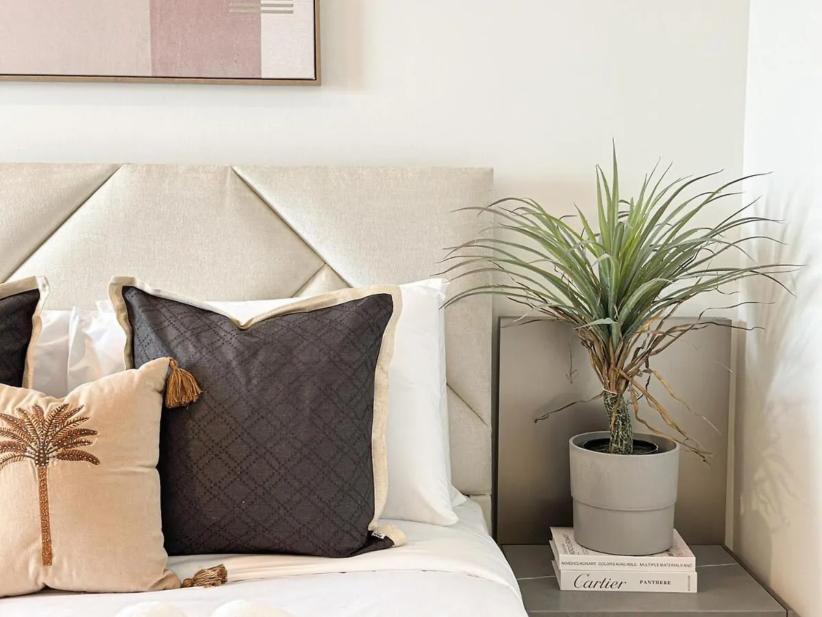 Welhome - Elegant Studio With Skyline Views & Comfort Dubai 0*,