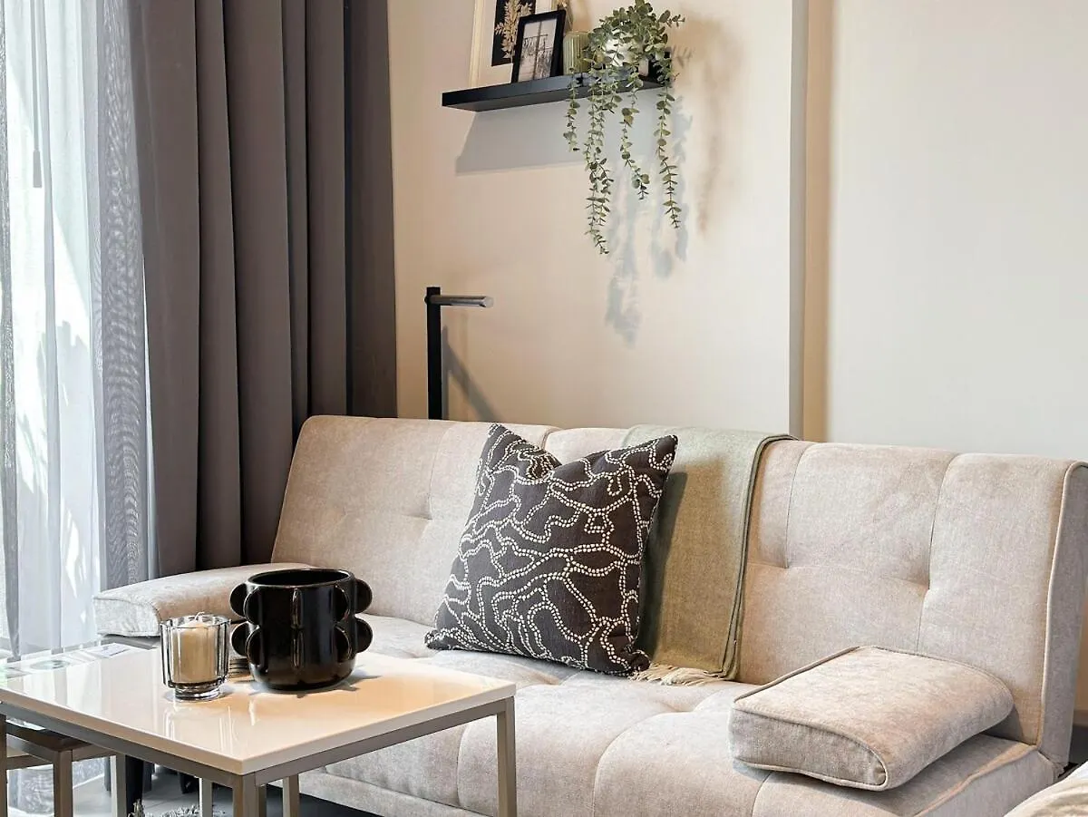 Welhome - Elegant Studio With Skyline Views & Comfort Dubai