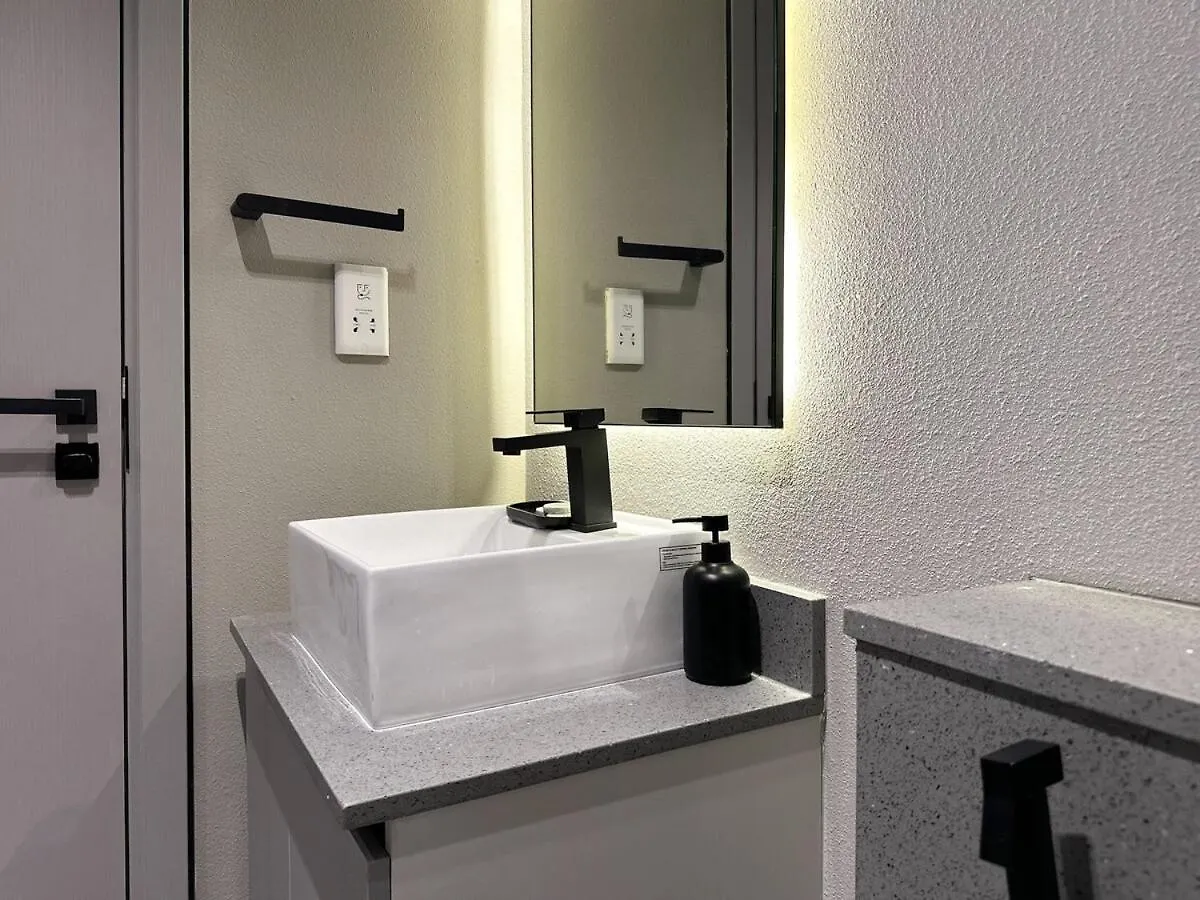 Welhome - Elegant Studio With Skyline Views & Comfort Dubaj Apartament